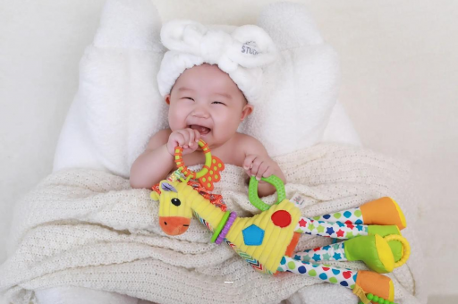 云南宝宝最晚多久会走路 云南宝宝最晚多久会走路