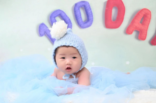 云南1岁宝宝睡觉翻来覆去